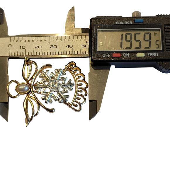 Vintage Angel Snowflake Brooch Gold Tone Rhinestone & Faux Pearl Christmas Pin - Picture 5 of 7